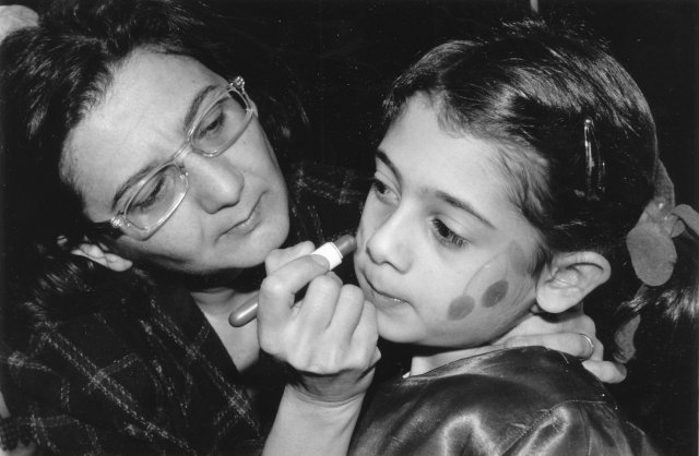 Si completa il trucco